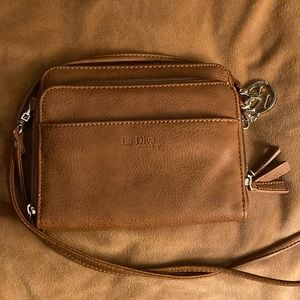 La diva cross body bag